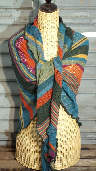 Invero Dreiecktuch Kyra Harmony, reine Merinowolle extrafein